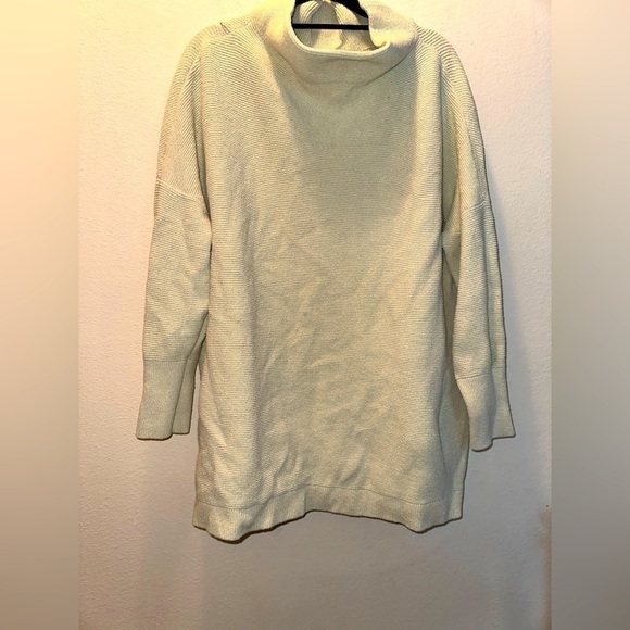 Free people women’s light green mock turtleneck sweater L fall winter cozy - Picture 1 of 8